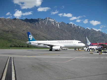 13 Air NZ Jet with Mountain in background